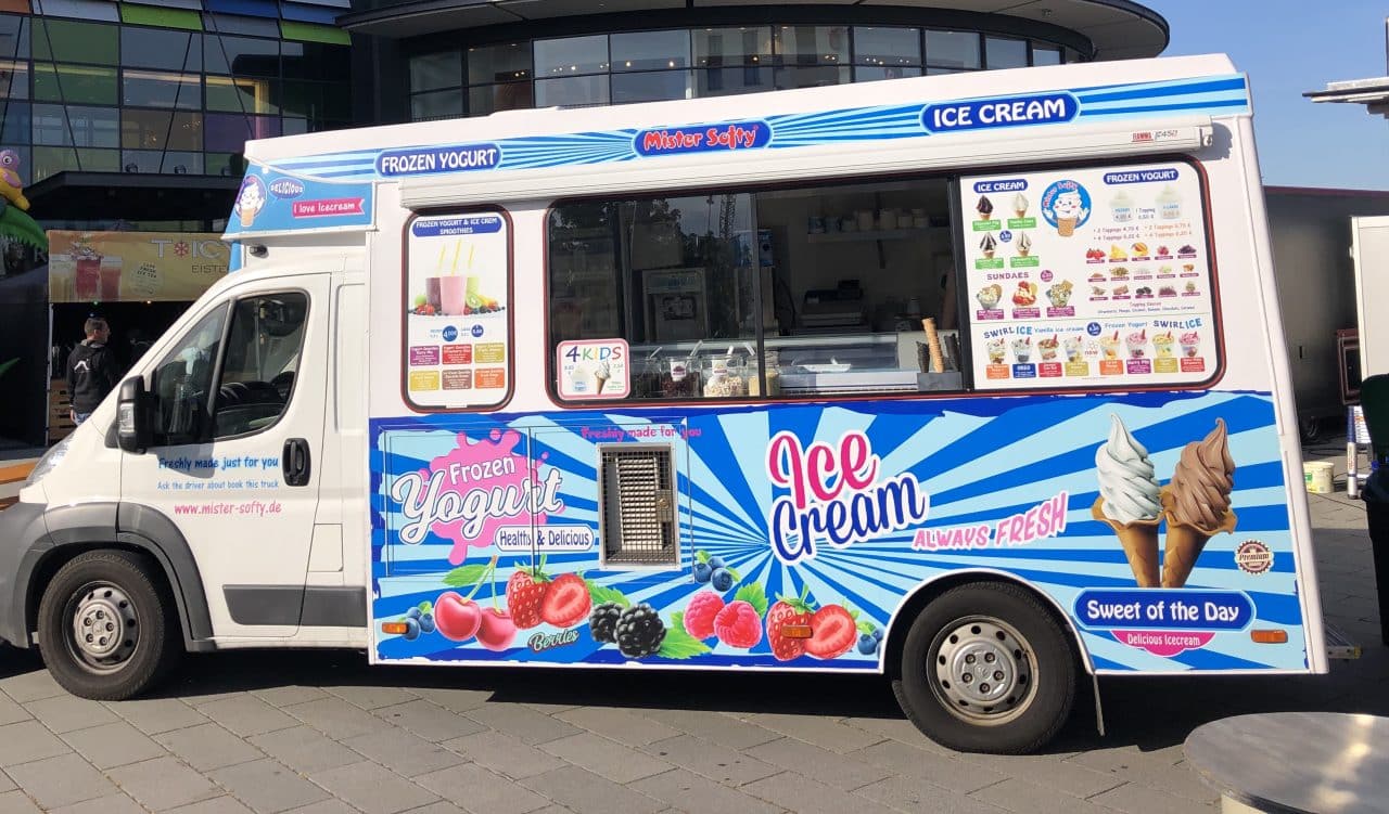 Frozen Yogurt & Ice Cream Truck